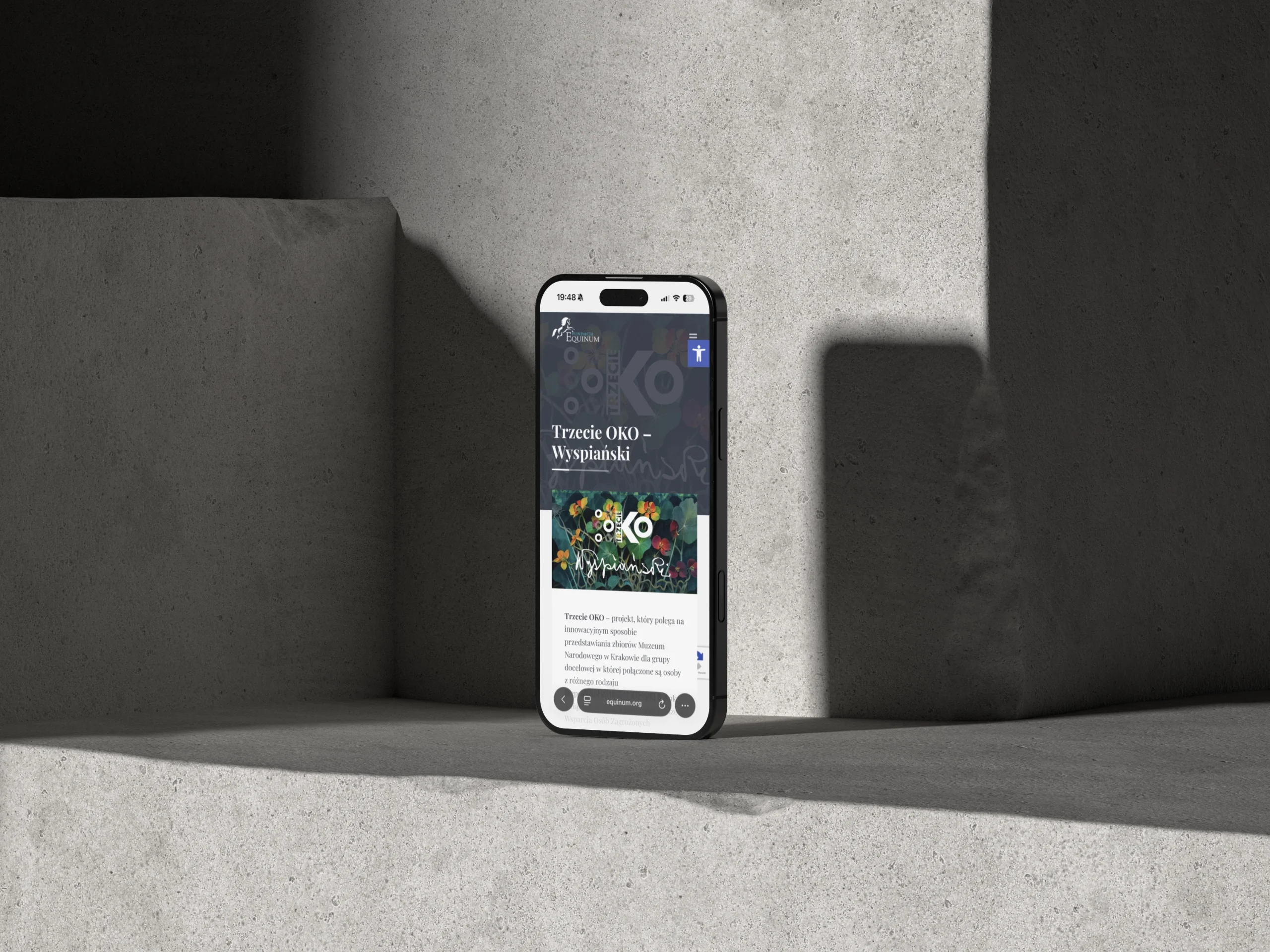 EquinumPhone